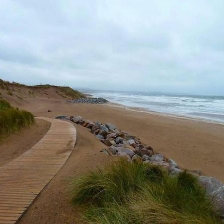 Life'S A Beach, Montrose Scotland Екстериор снимка